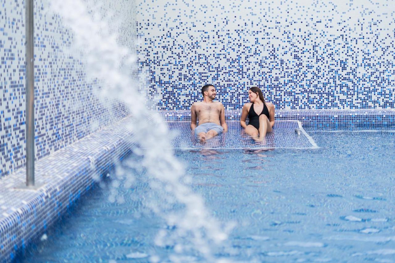 Neptuno Hotel & Spa 4 Sup Calella Bagian luar foto