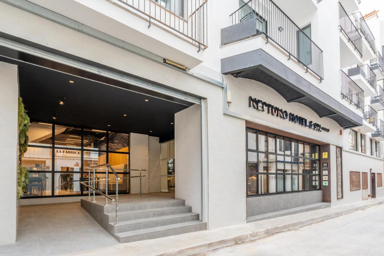 Neptuno Hotel & Spa 4 Sup Calella Bagian luar foto